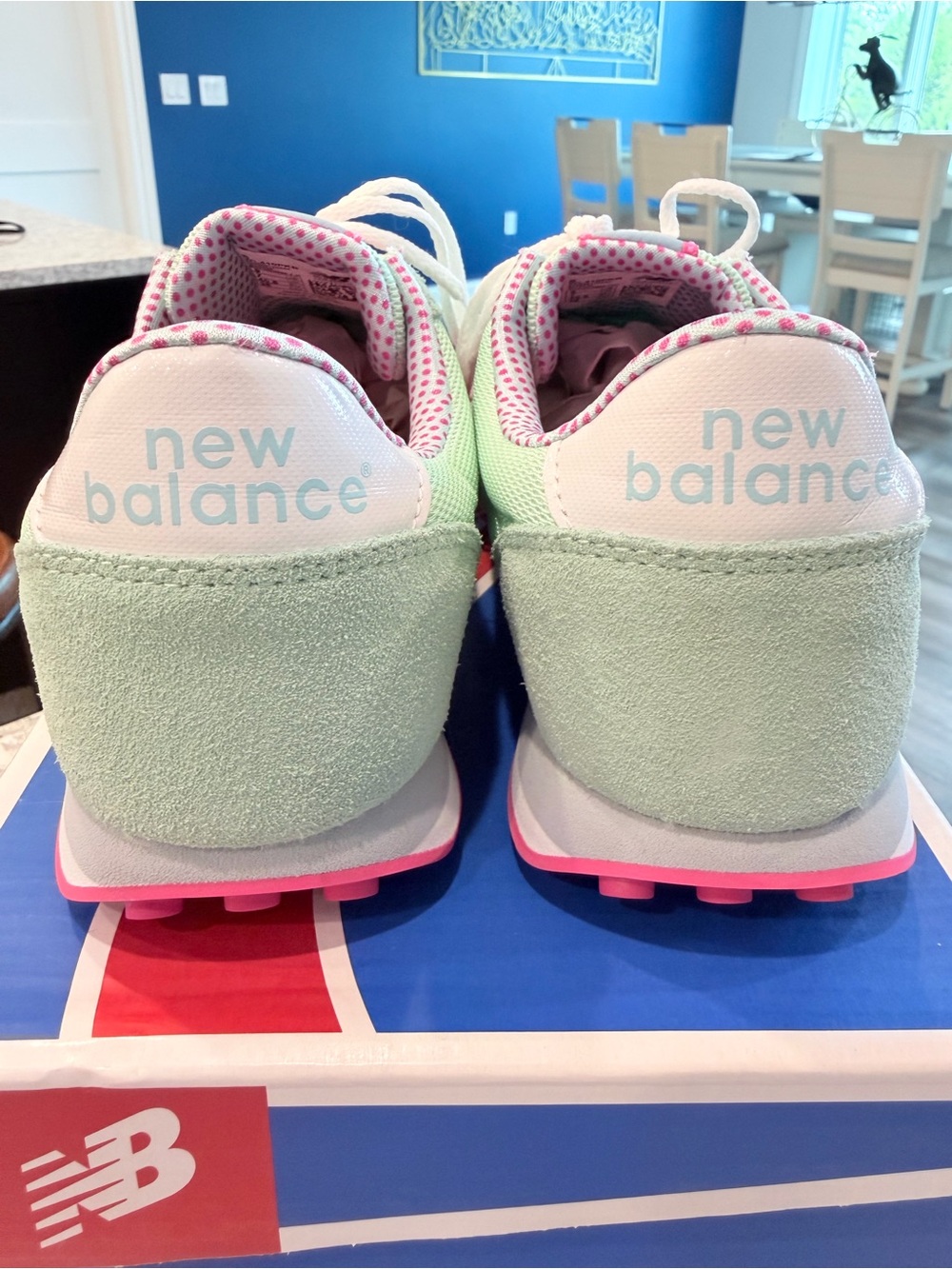 New Balance WL410PKB Seafoam Green & Pink Retro Sneakers Woman’s Size 9 EUC - Picture 5 of 12